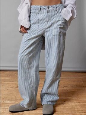 BDG Bella Baggy Carpenter Jeans in Light Blue & White